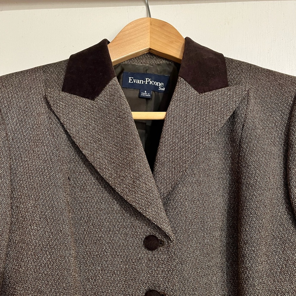 Evan-Picone brown suit, fitted 5-button blazer with straight midi skirt, size 6 - Picture 4 of 9